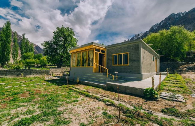 Gulbast House - Photo 1