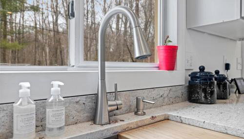 Cozy 3BR Retreat in Downtown Bethlehem - Hot Tub, Trails, Near Ski & Hike - Foto 5