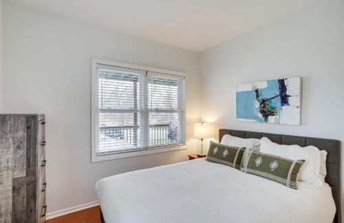 Walk to Lake Michigan - South Haven Condo! - Foto 12