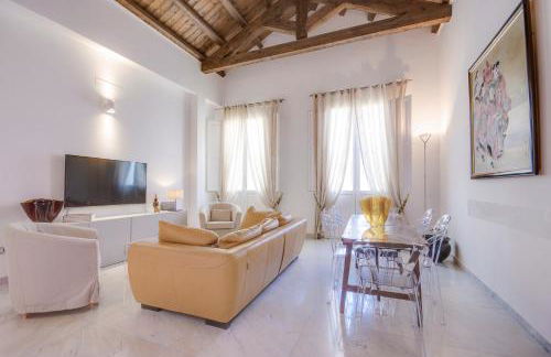 Right House - Characteristic Marina District - Photo 53