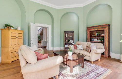 Beccles Georgian Mansion l 9 Bedrooms, Hot Tub & Parkland - Foto 25