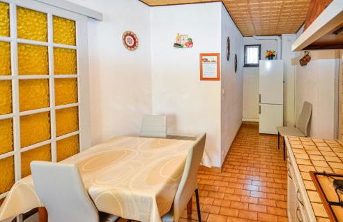 Nice Home In Saint Cannat With Wifi - Foto 25