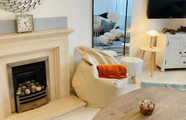 Stunning Seafront House with garden and private parking - Foto 55