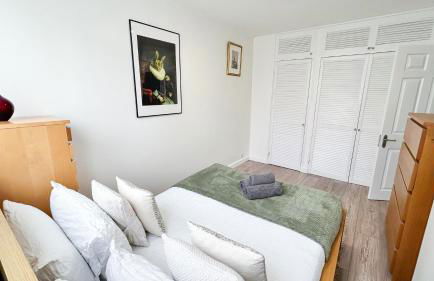 Modern 3-Bed, 3-Bath Maida Vale Flat with Private Garden near Little Venice, St Johns Wood, Regents Park, Paddington by NourNest Apartments - Photo 8