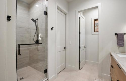 Pont de Rêves: Luxe Sundance Riverfront Chateau - Foto 43