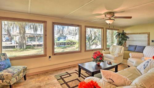 St Johns River Canal Home with Grill! - Foto 4