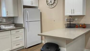 New! Cozy Gated 3BR, 2BA Vacation Home - Foto 4