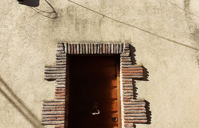 Enchanting Lucienne in the Village Num01 - Photo 20