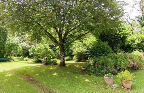 Spacious Farmhouse With Private Heated Pool in a Rustic Garden - Foto 64