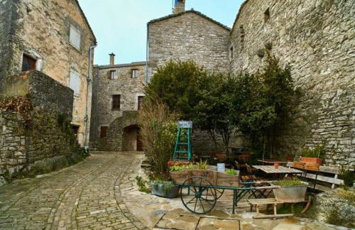 Appart T2 Village vacance 3 étoiles St Geniez d'Olt 2 piscines chauffées 75 - Photo 9