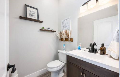 Mini Golf Course*Heated Saltwater Pool*Lakeview! - Foto 40