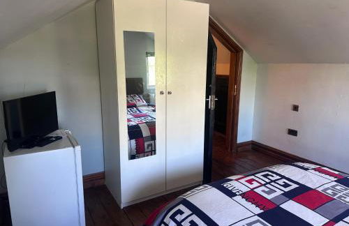 3B-10min City Airport Parking No Parties allowed - Foto 7