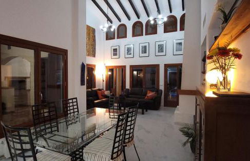 Modern 3 Bedroom Villa with Pool & Garden, Ideal for Families - Foto 25