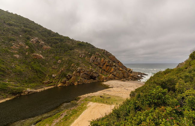 Ballots Bay Treehouse by HostAgents - Photo 22