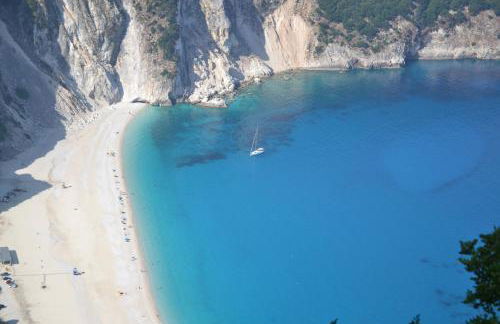 Spacious 1 bedroom apartment 2 km to Pessada beach - Photo 36