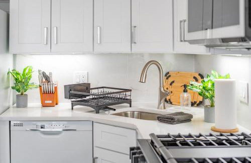 Charming Entire Home,18m to Manhattan, Home Theater - Foto 25