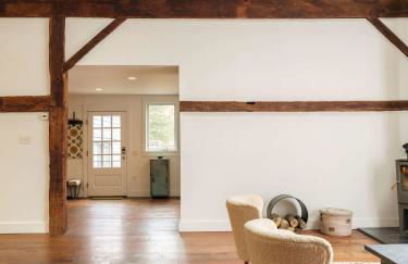 Chic Barn House with Pool - Foto 18