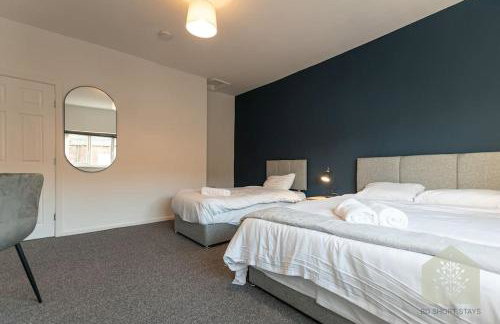 Holt House - Photo 6