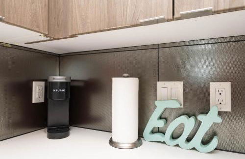 Lovely 3BR Apt With Balcony And Rooftop Pool Plus Views - Foto 34