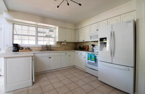 Game Room, near Navy Base, Hannah Park and Beach! - Foto 16