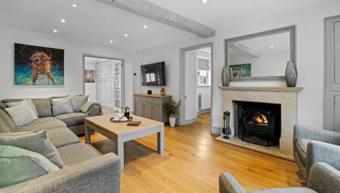 Vine Cottage - Photo 1