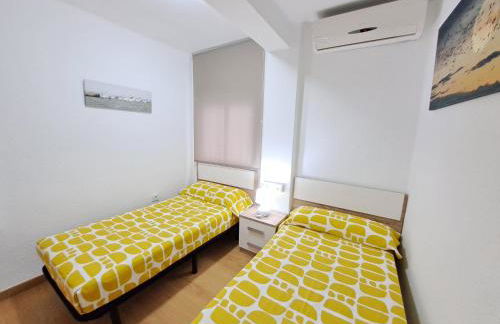 Céntrico apartamento en Valencia próximo parada de metro Ángel Guimerà - Foto 15