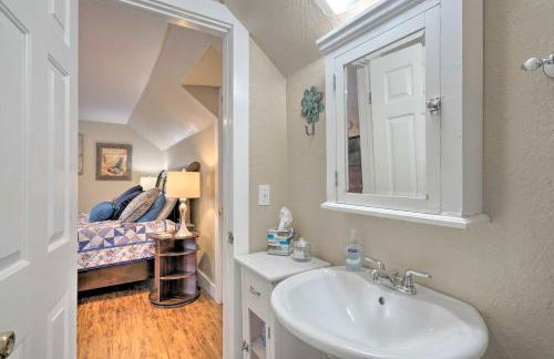 Creekside Home with Patio, Walk to Manitou Incline! - Foto 17