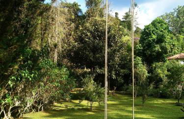 Bangalo a beira do rio em plena natureza - Foto 37