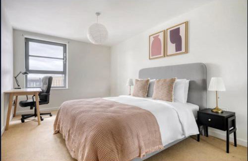 Spacious 1-bed Apartment Limehouse Marina - Foto 9