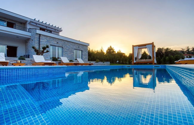 Villa With Private Pool and Garden - Foto 32