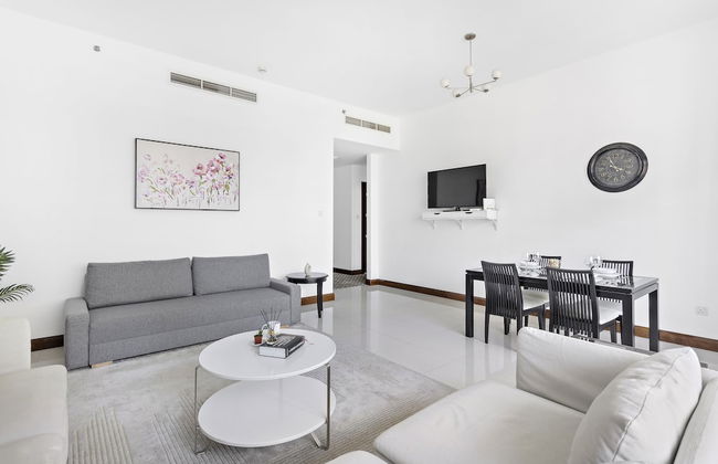 WelHome - Urban Retreat With Terrace And City Views - Photo 14