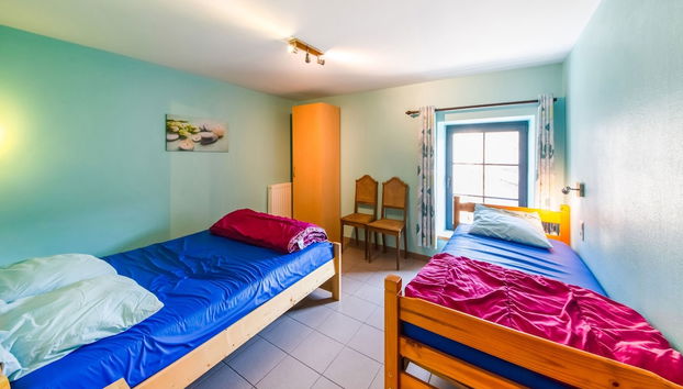 Stone Cottage with Sauna & Hot Tub near Cave of Lorette in Rochefort - Foto 4, Zimmer