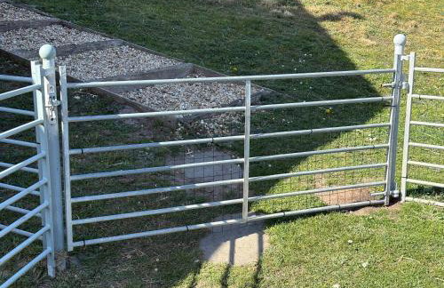 Poachers Hut 1-Bed Cottage Sleeps 2 Pet Friendly - Foto 10