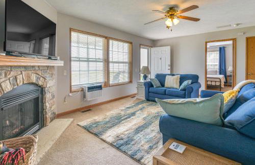 Lake View Dog-Friendly Home with Yard and Fire Pit! - Photo 8