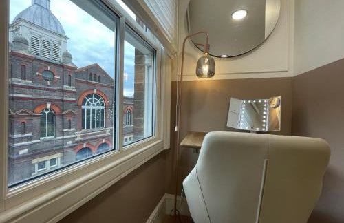 A4 HighTown Studio Apartment, Steps from Luton Train Station - Foto 6