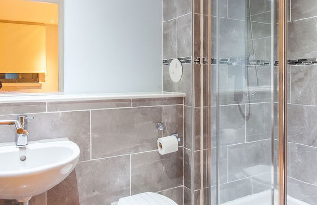 Modern Two Bedroom Apartment - Foto 17