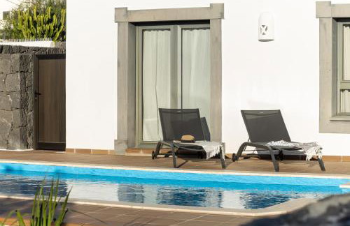 Villa Mo Luxury Heated Pool - Photo 25