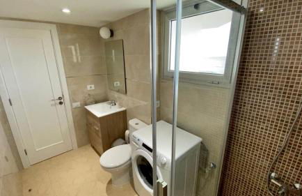 Hermoso Edificio Frente al Mar, a pie de Playa y hermosas vistas - Photo 8