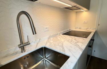 Charming Beach Flat with Seaview - Foto 13