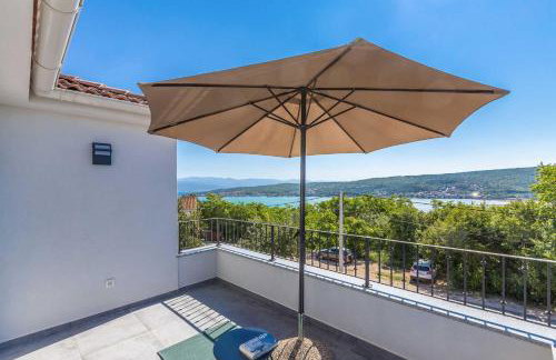 Luxury apartment Viktorija with private pool - Photo 11