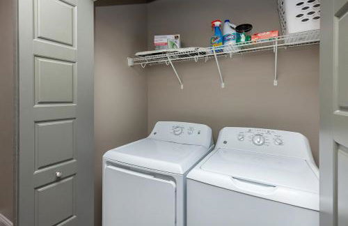 Exclusive, Pool, Massage Chair, Jordan Creek - Foto 11