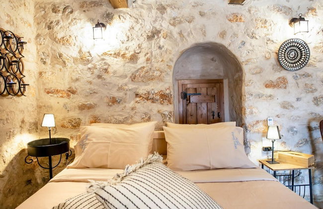 Dandy Villas Tower House Built in 17th Century Pool - Photo 3