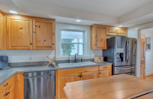 Huge Farmhouse with Heated Pool for Vacations and Retreats - Foto 16