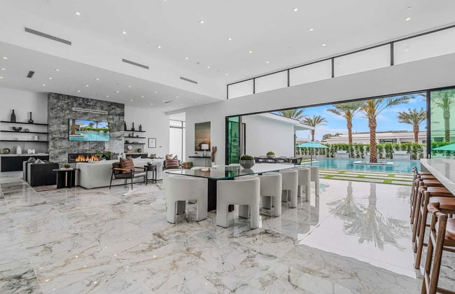 Villa Sleeps 17 w/ Pool, Firepit, Putting Green Bravo Villa 3 by Avantstay - Foto 51