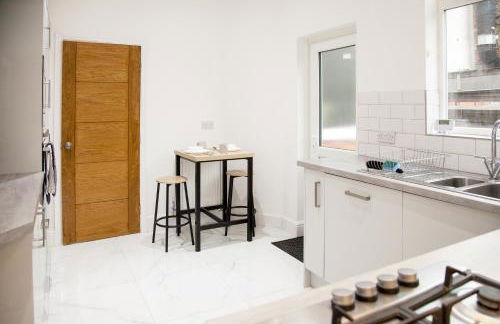 Entire Luxury Home in Old Trafford, next to MUFC - Foto 25