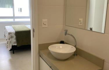 Apartamento em Condomínio Clube frente à praia do Campeche - Foto 16