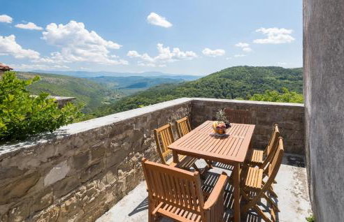 2 Bedroom Beautiful Home In Oprtalj - Foto 13