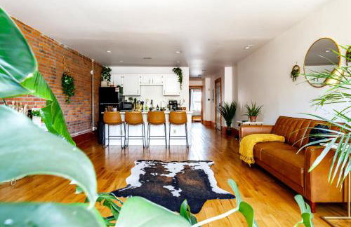 Jungle House Luxury Homes - Columbus Downtown Short North - Walk to Convention Center & Nationwide Arena - Sleeps up to 10 - Free Parking - Over 5,800 Five Stars - Foto 17