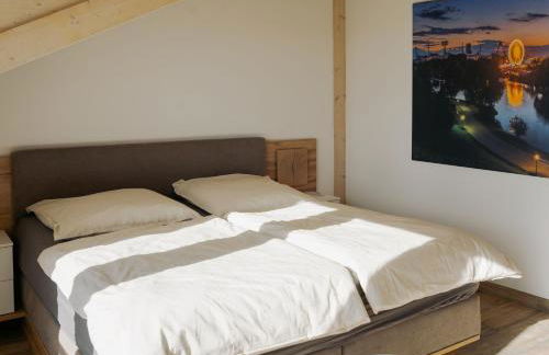 Lichtdurchflutete Wohnung mit großer Dachterrasse - Foto 17