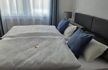 CASA8070 - Exklusive große Maisonette-Wohnung 91 qm für Familien, Gruppen, Geschäftsreisende, inklusive Parkplatz, WLAN, Kaffee und Tee, voll ausgestattet für 1 bis 9 Personen, zentrumsnah an der Autobahn A9 Ingolstadt-Süd - Photo 50